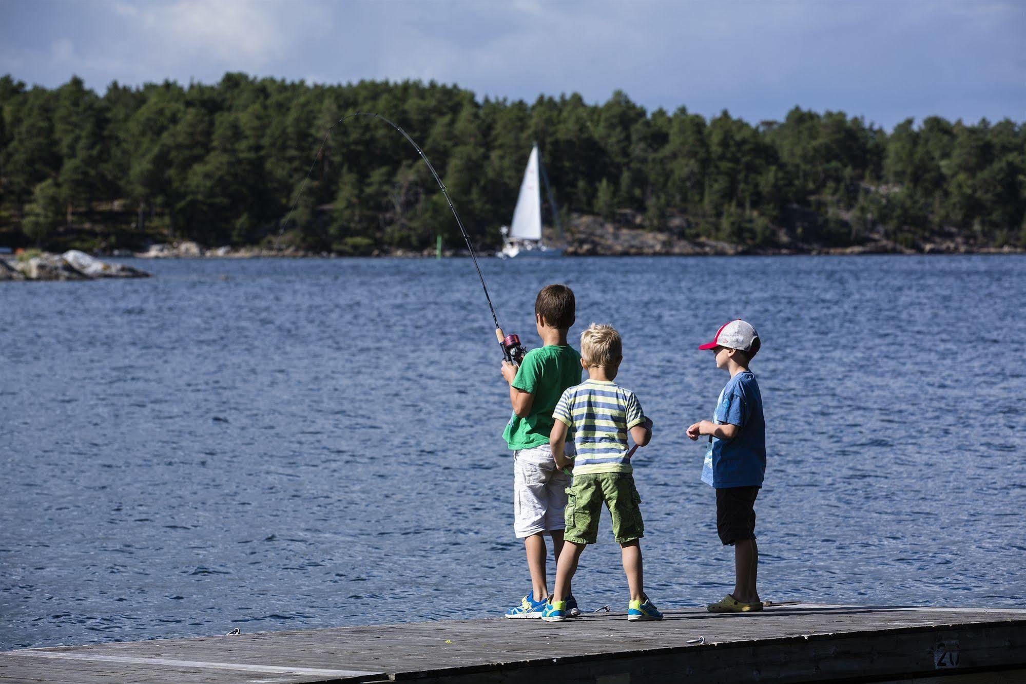 Djuroenaeset Hotell & Konferens Djurhamn Eksteriør billede